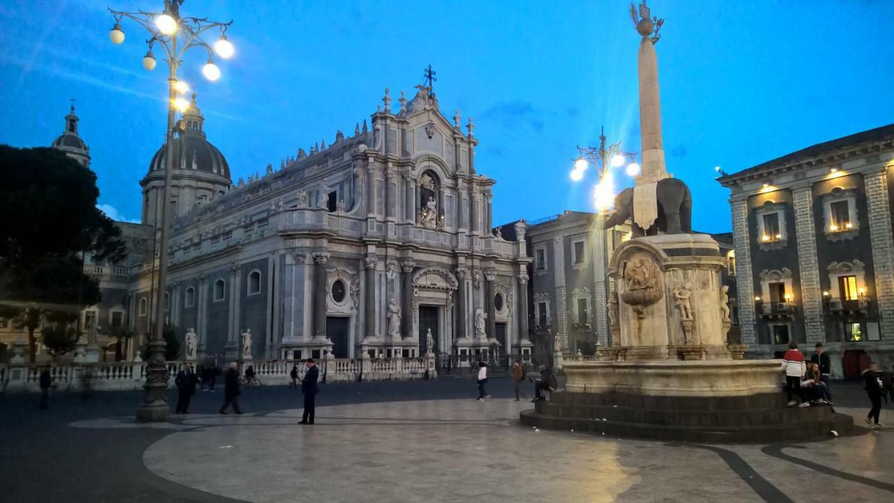 Il Centro Storico Apartment Catania Luaran gambar