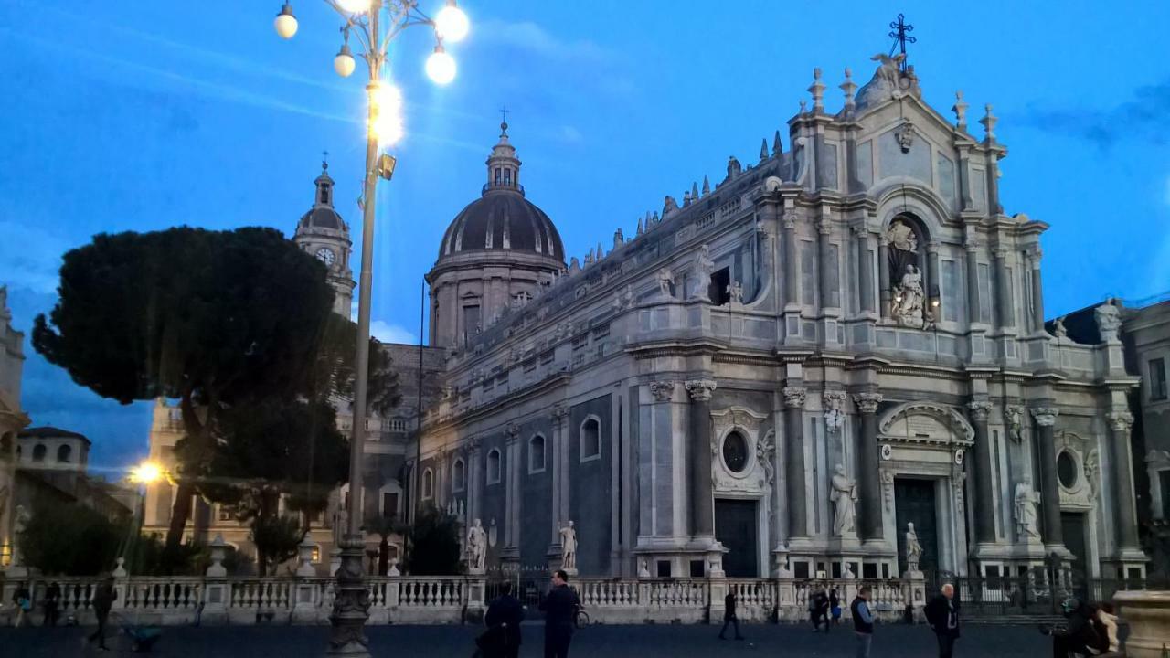 Il Centro Storico Apartment Catania Luaran gambar
