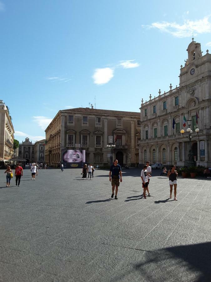 Il Centro Storico Apartment Catania Luaran gambar